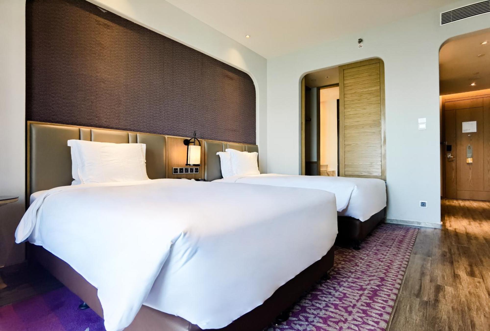 Crowne Plaza Qingdaoorientalmoviemetropolis By Ihg Hotel Luaran gambar
